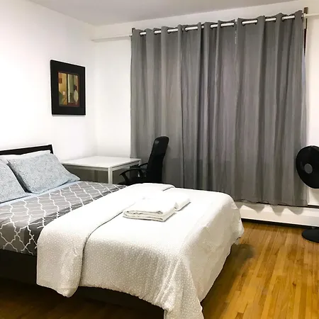Big Private Room Midmontreal Next To Station Metro - Parking Free Extérieur photo