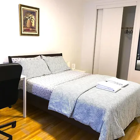 Big Private Room Midmontreal Next To Station Metro - Parking Free Extérieur photo
